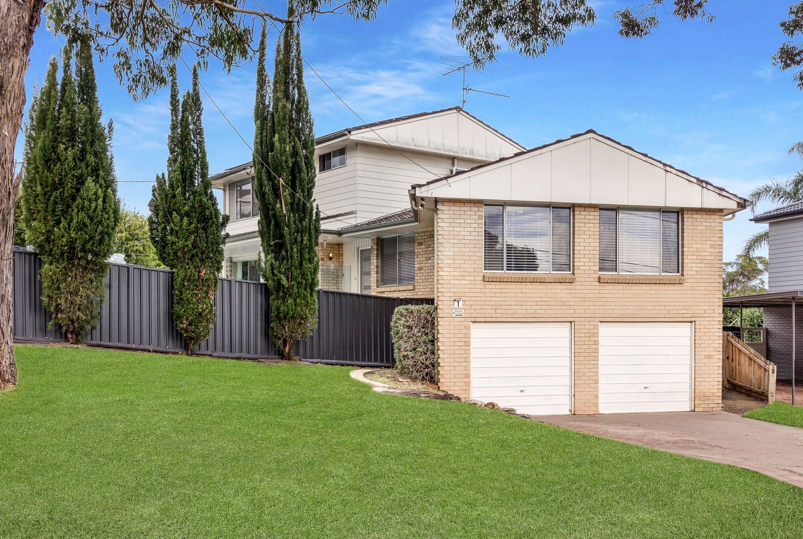 4 bedrooms House in 1 Dornoch Street WINSTON HILLS NSW, 2153