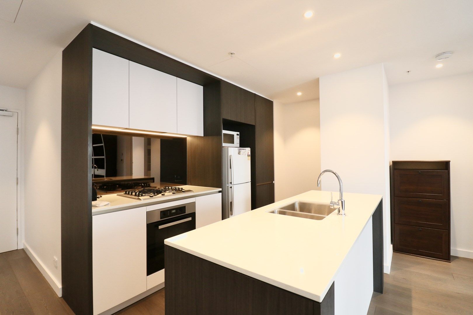 2 bedrooms Apartment / Unit / Flat in Level 27/82 Hay Street SYDNEY NSW, 2000