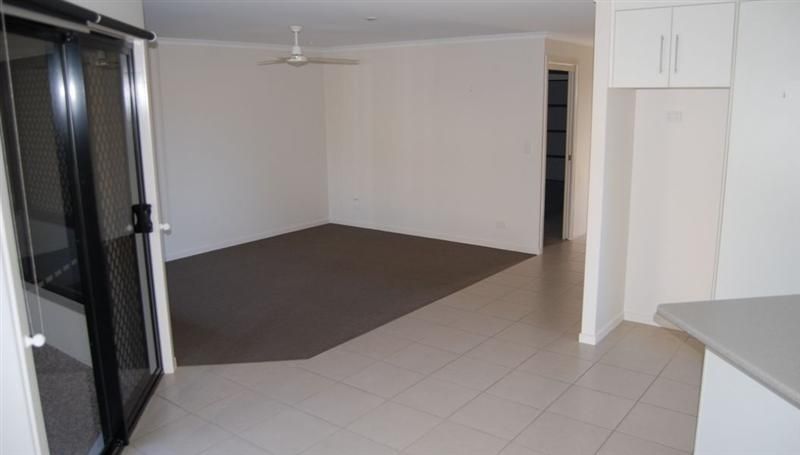 1/15a Avoca Street, BUNDABERG WEST QLD 4670, Image 2