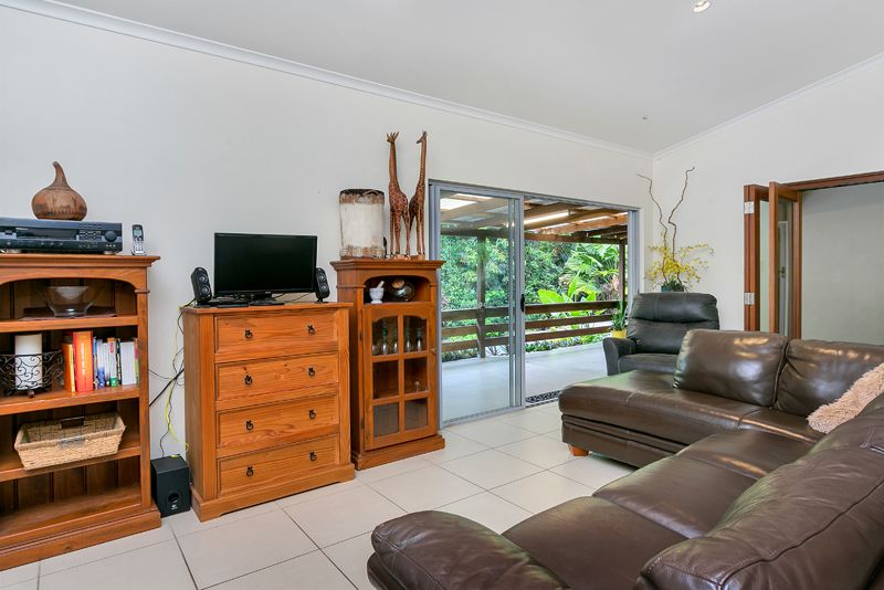 8 Coconut Grove, Kuranda QLD 4881, Image 2