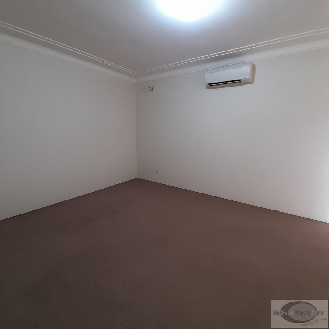 1/41 Oxford Road, Ingleburn NSW 2565, Image 1