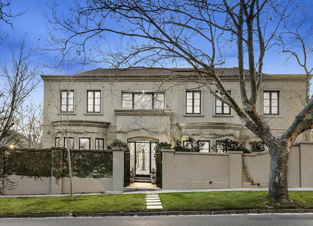 17 Struan Street, Toorak VIC 3142