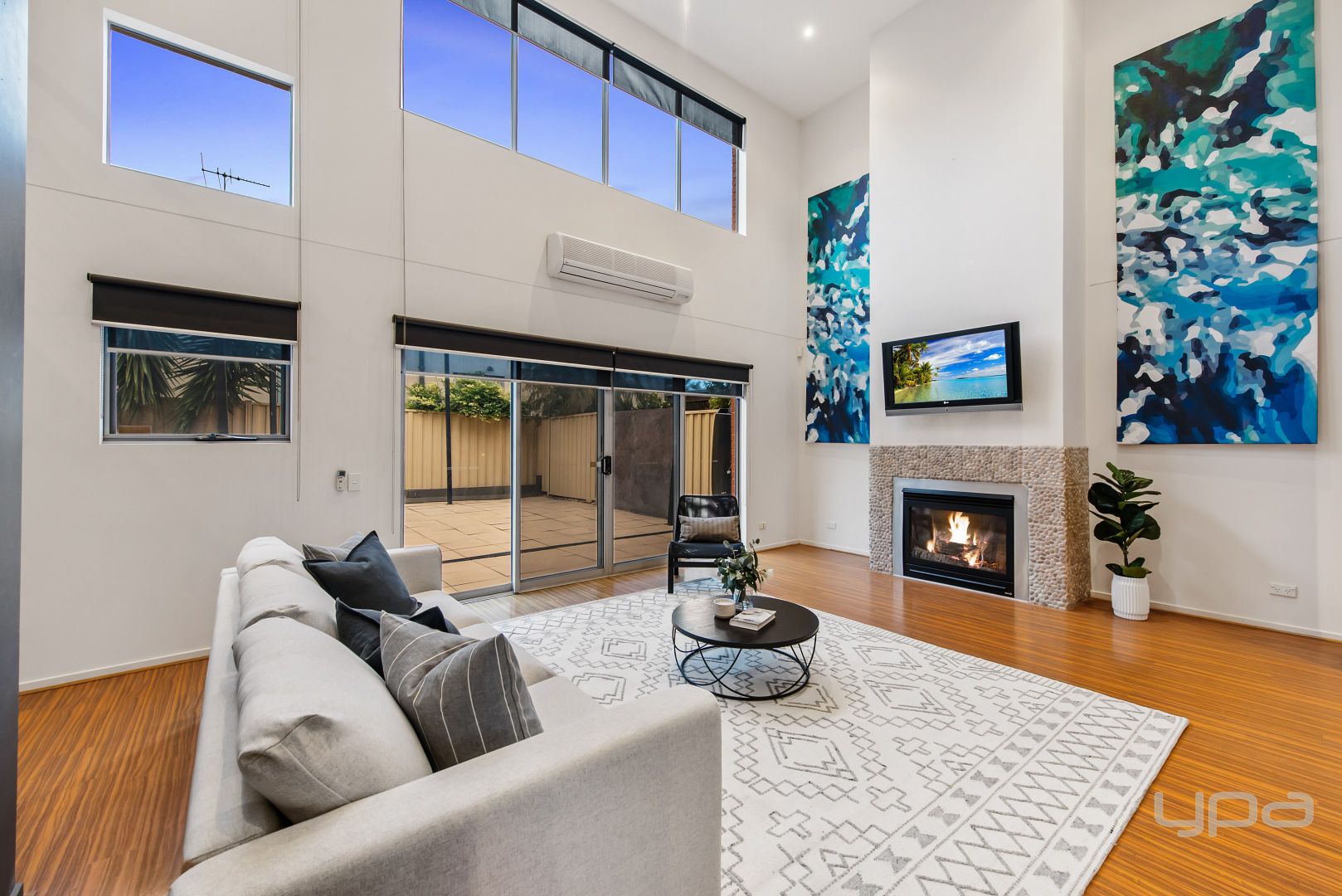 7 Catani Mews, Caroline Springs VIC 3023, Image 2