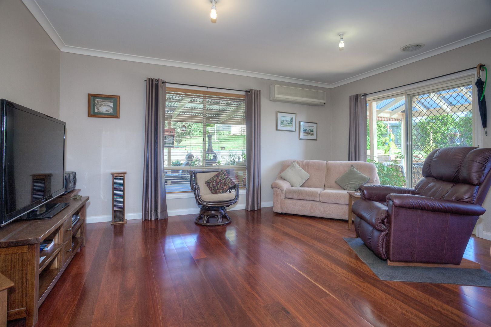 43 Robb Drive, Romsey VIC 3434, Image 2