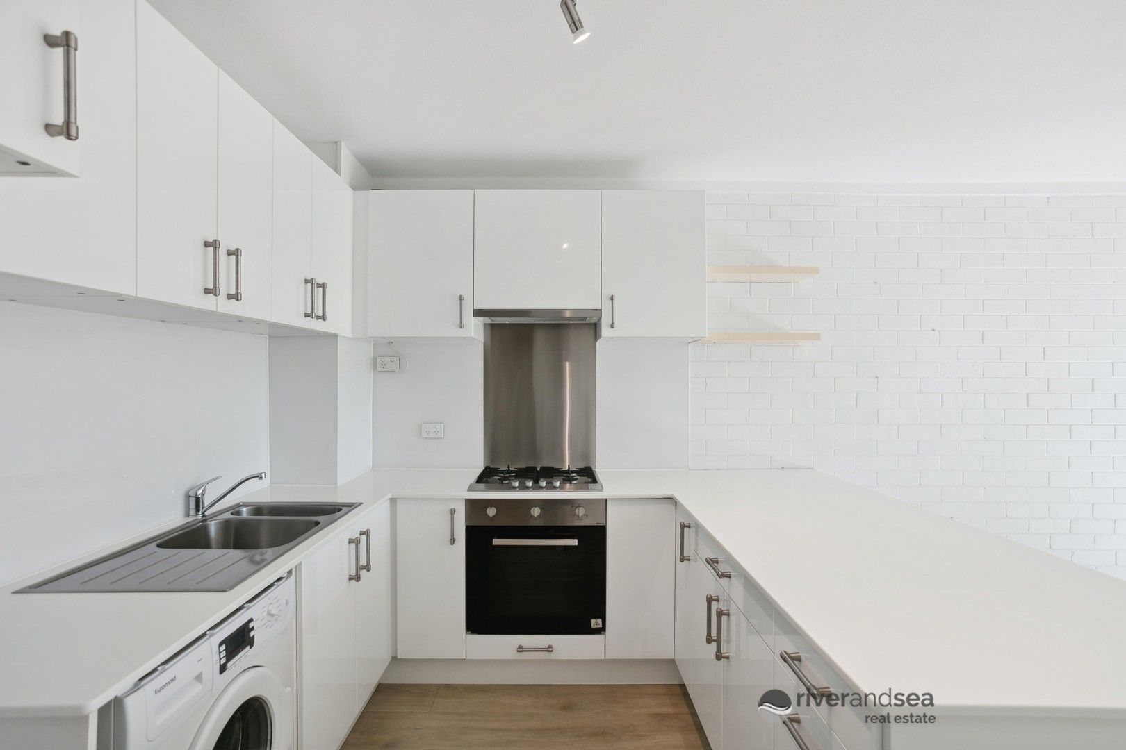 2 bedrooms Apartment / Unit / Flat in 60/31 Wellington Street MOSMAN PARK WA, 6012