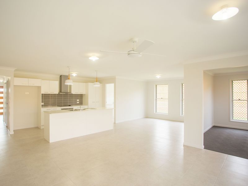 12 Richmond Terrace, Plainland QLD 4341, Image 2