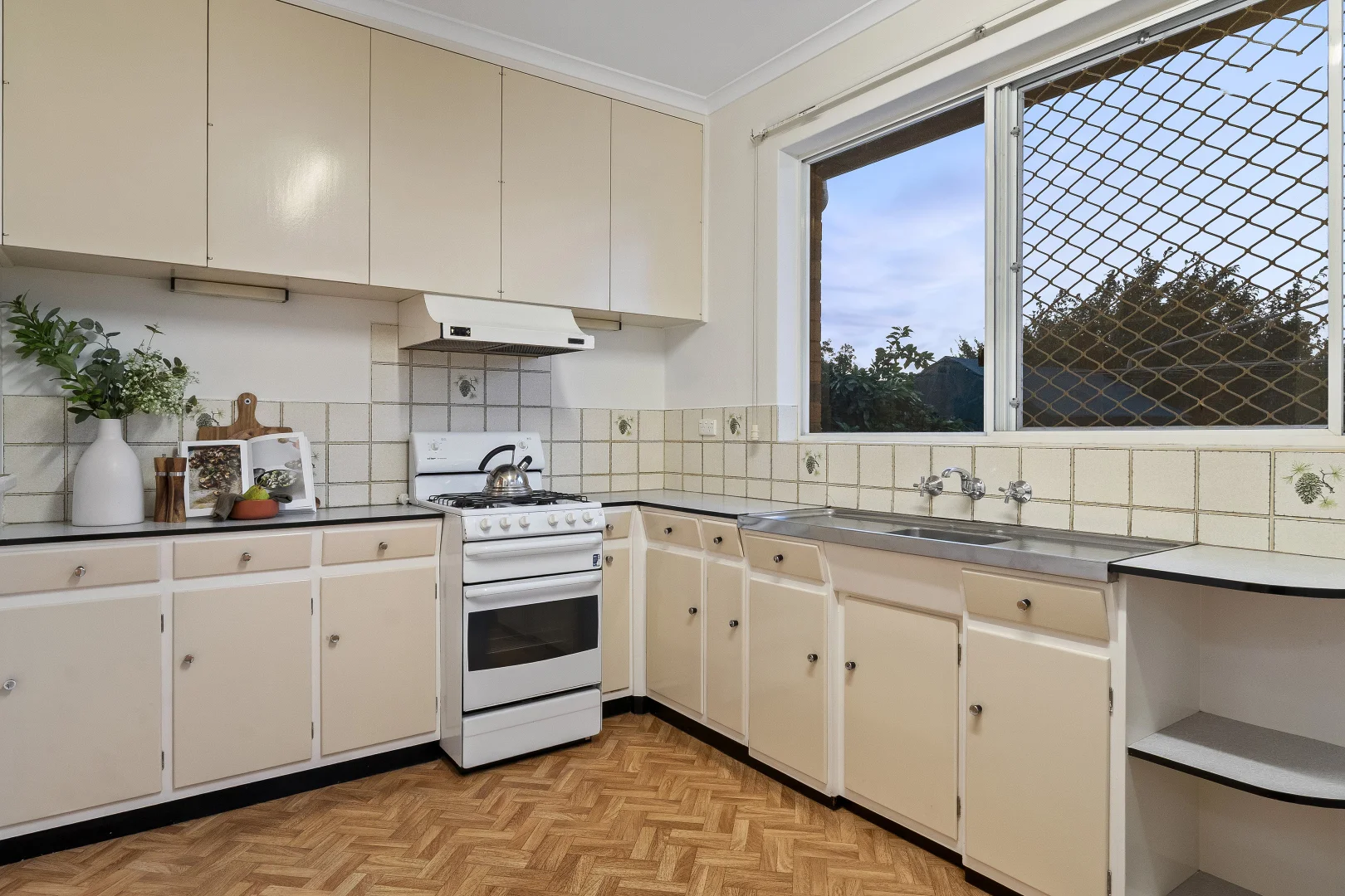 Additional image 8 of 12 Lucerne Grove, Findon SA 5023