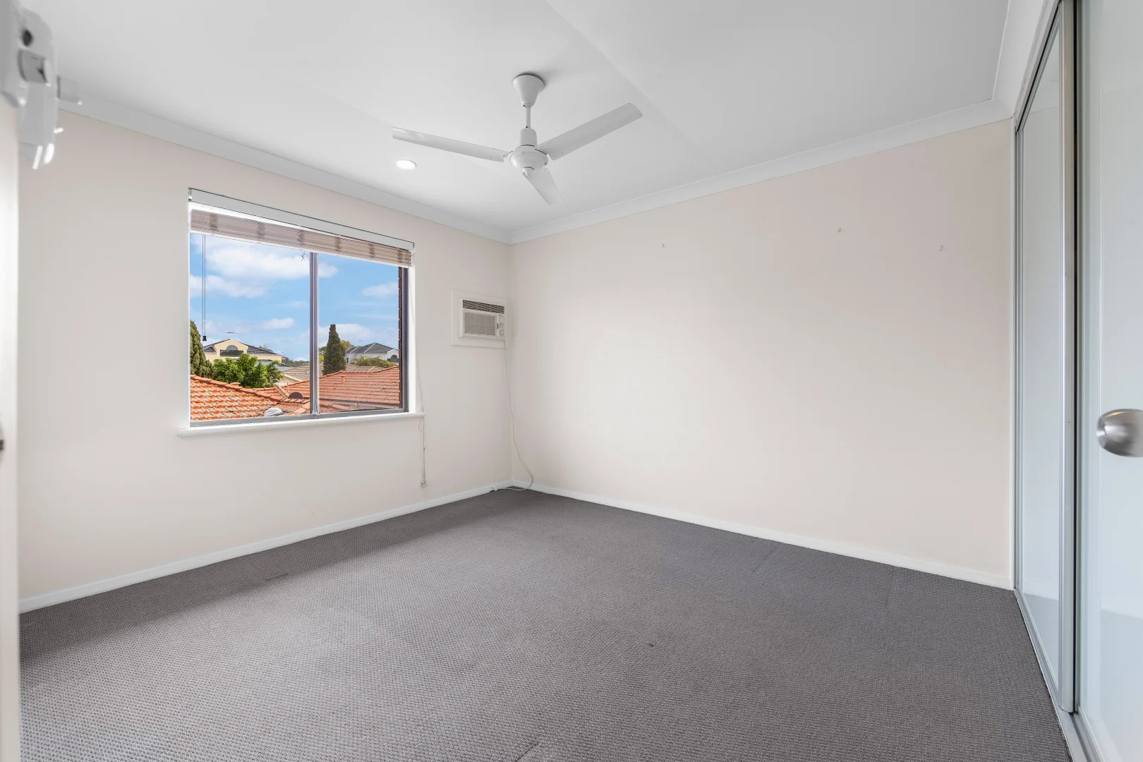 Additional image 7 of 1/79 Macleod Road, Applecross WA 6153