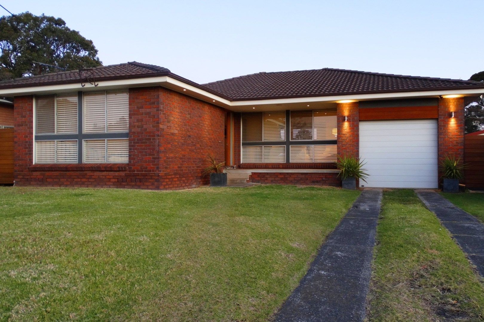 33 Parkes Street, Oak Flats NSW 2529, Image 0