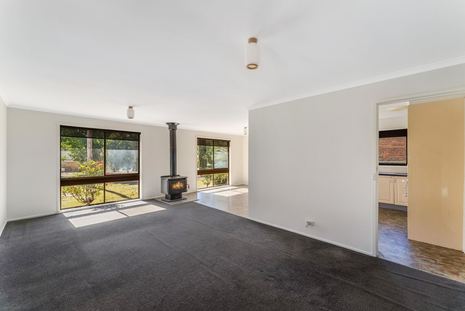 51 Wright Street, Heathcote VIC 3523, Image 2