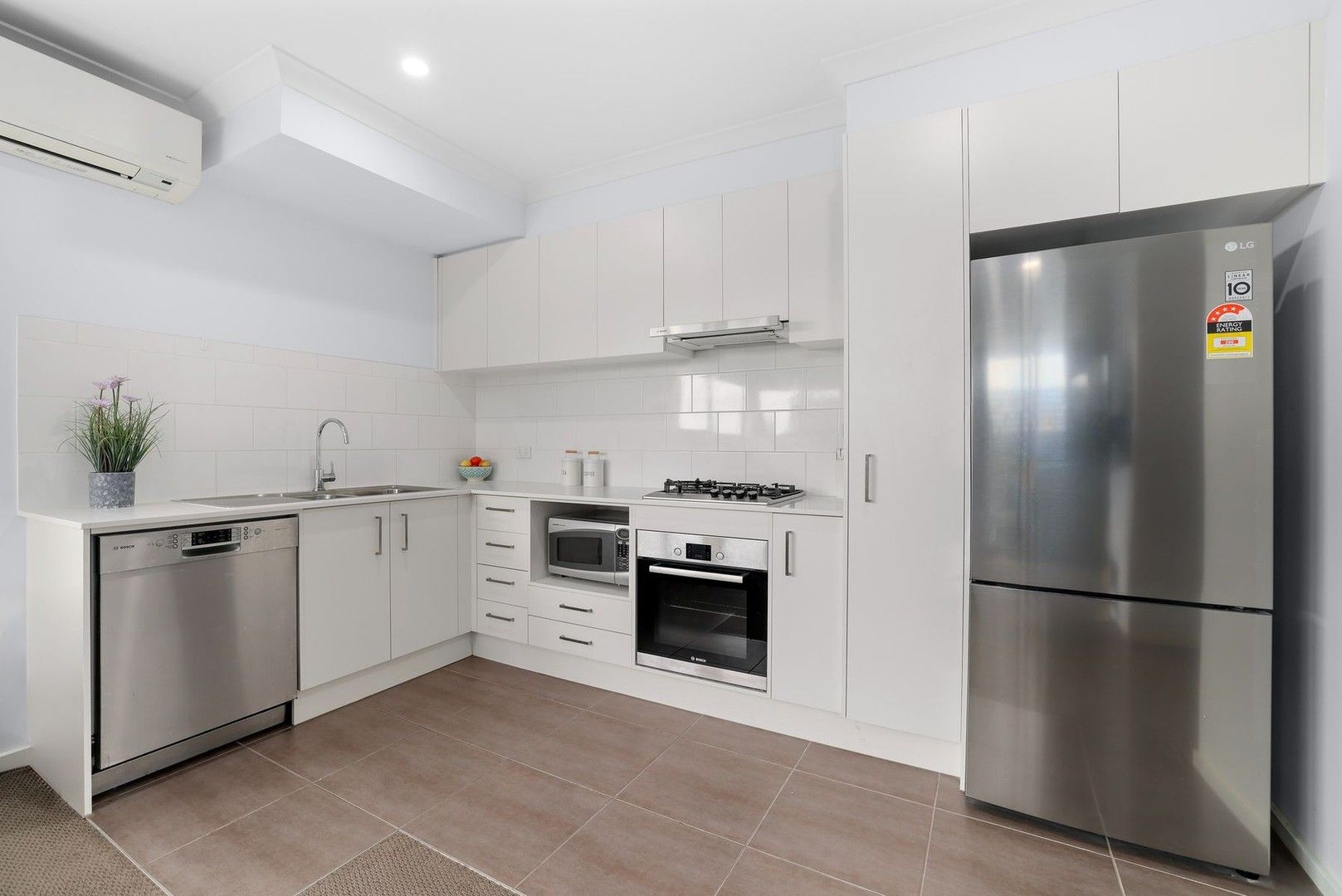2 bedrooms Apartment / Unit / Flat in 113/9 Mountain Gate Drive FERNTREE GULLY VIC, 3156
