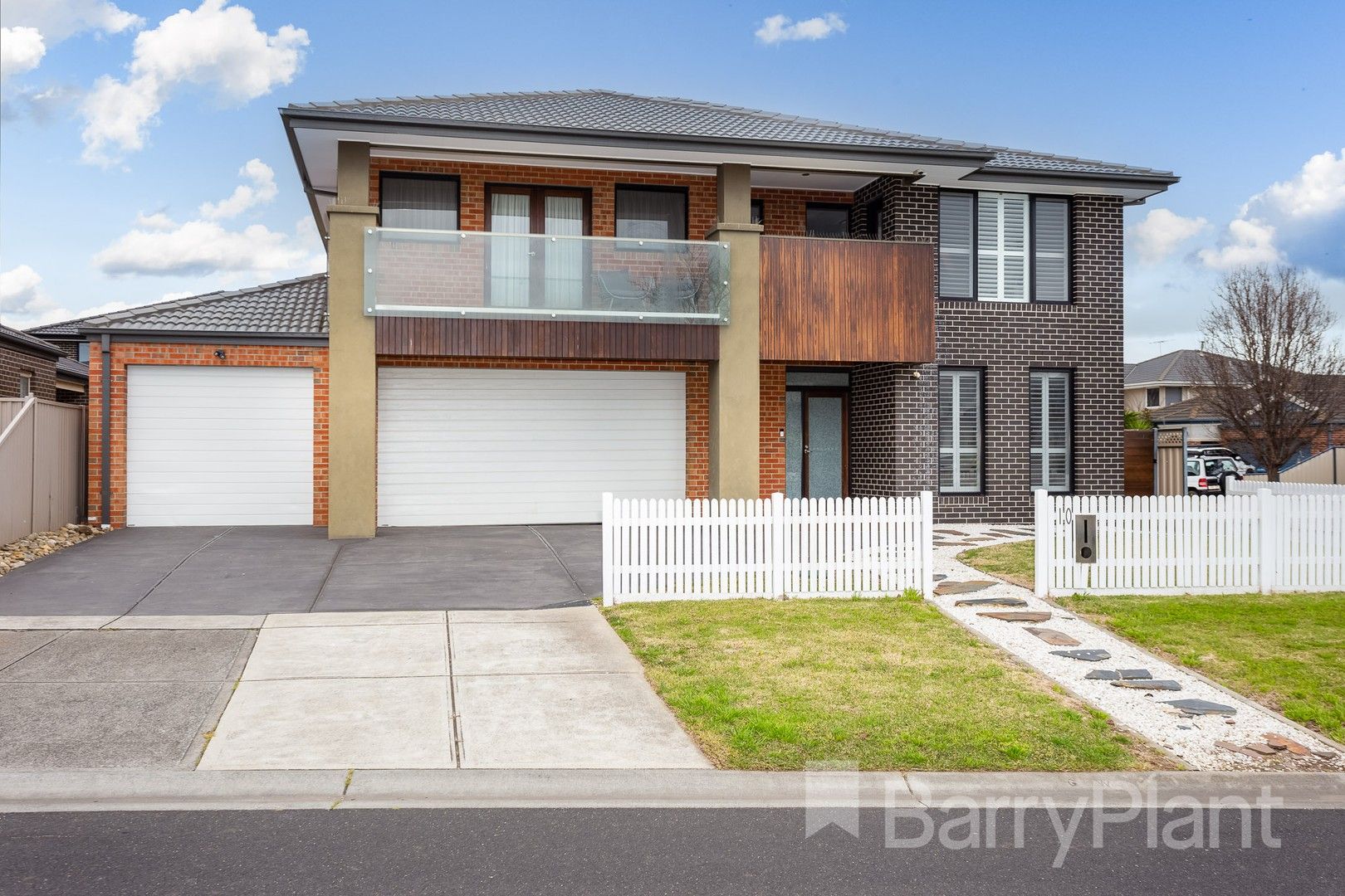 4 bedrooms House in 10 Scafetta Gardens POINT COOK VIC, 3030