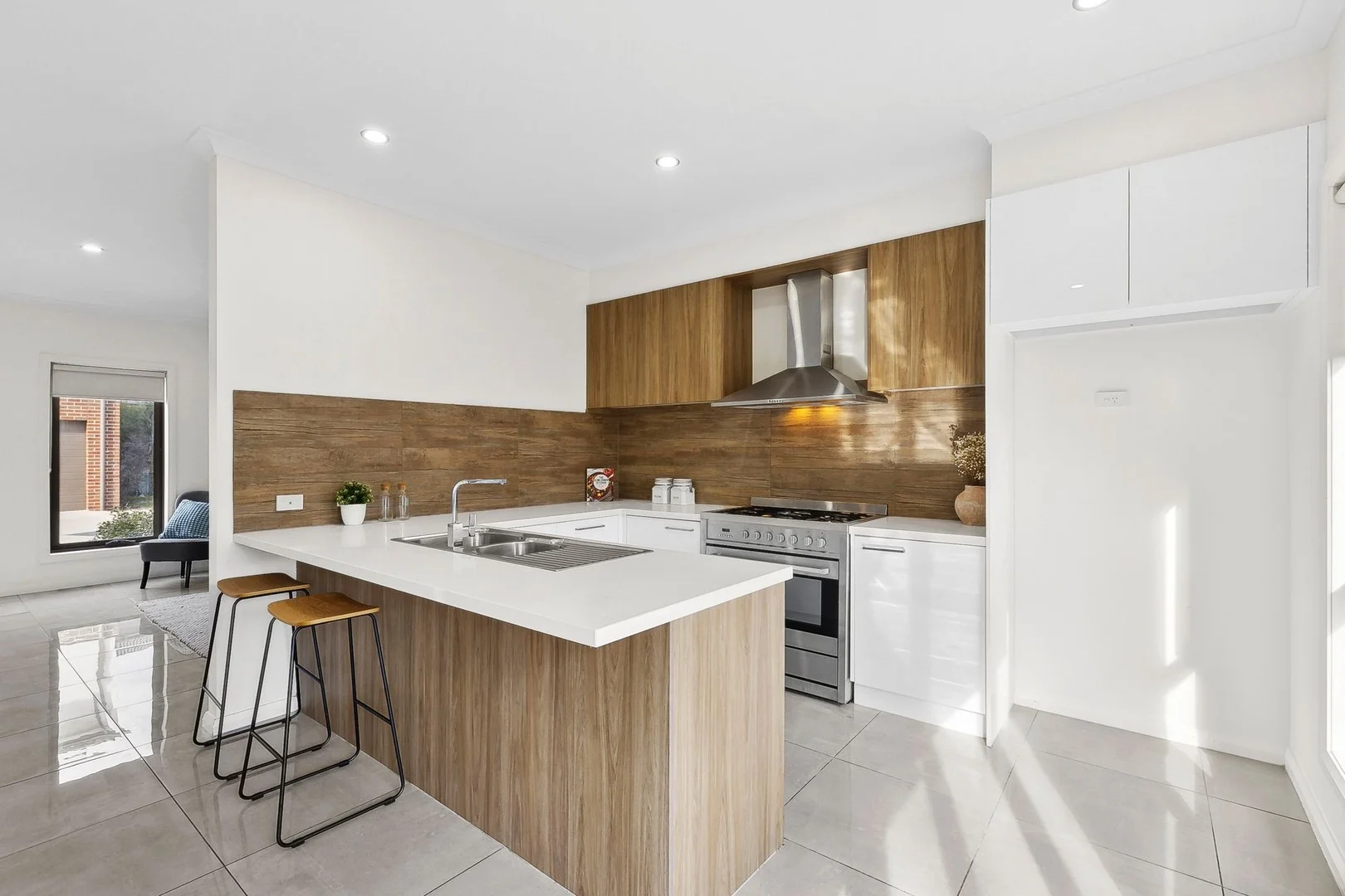 Additional image 4 of 4/13-15 Henry Street, Pakenham VIC 3810