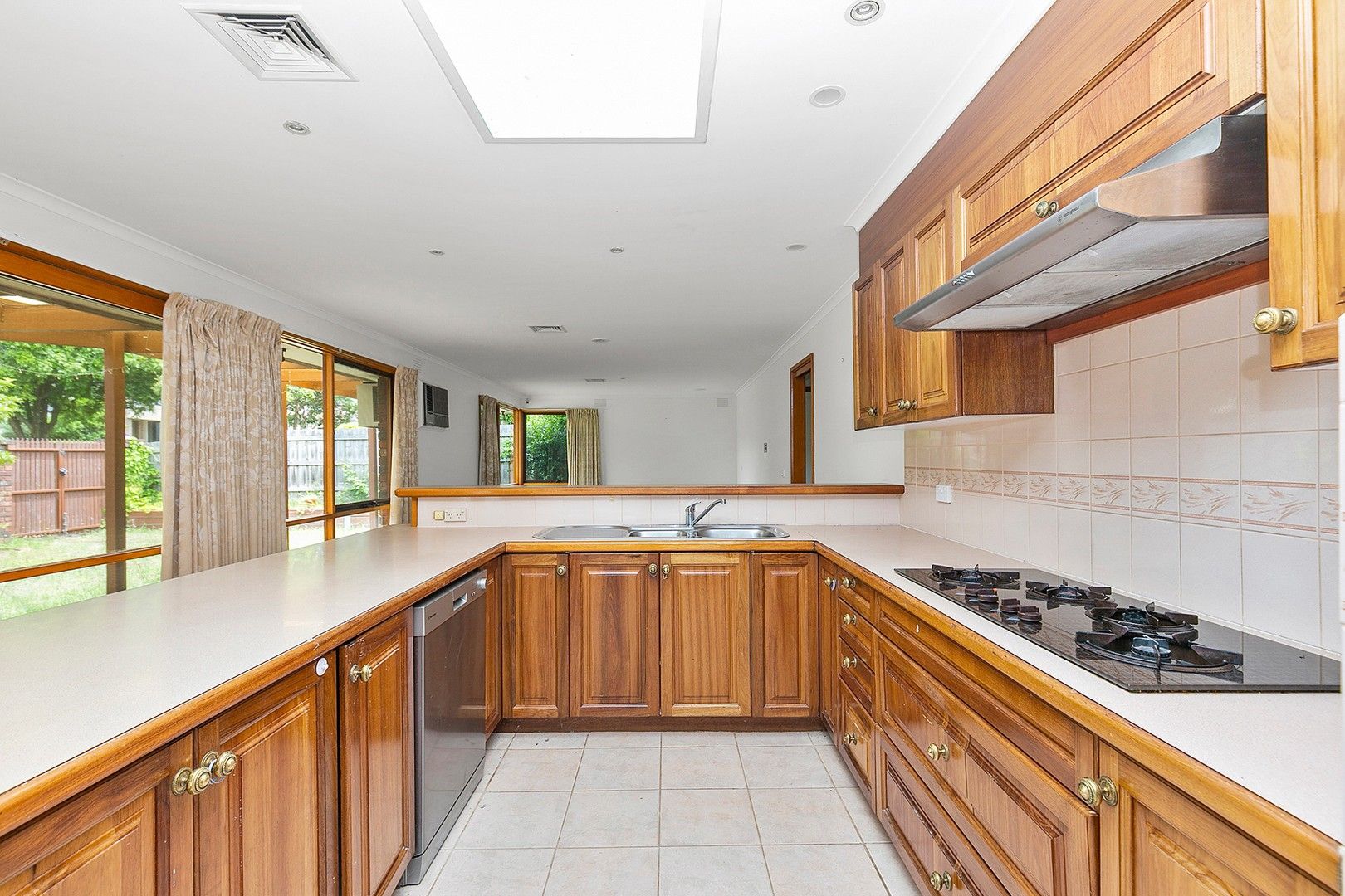 House in 17 Madigan Drive, GLEN WAVERLEY VIC, 3150