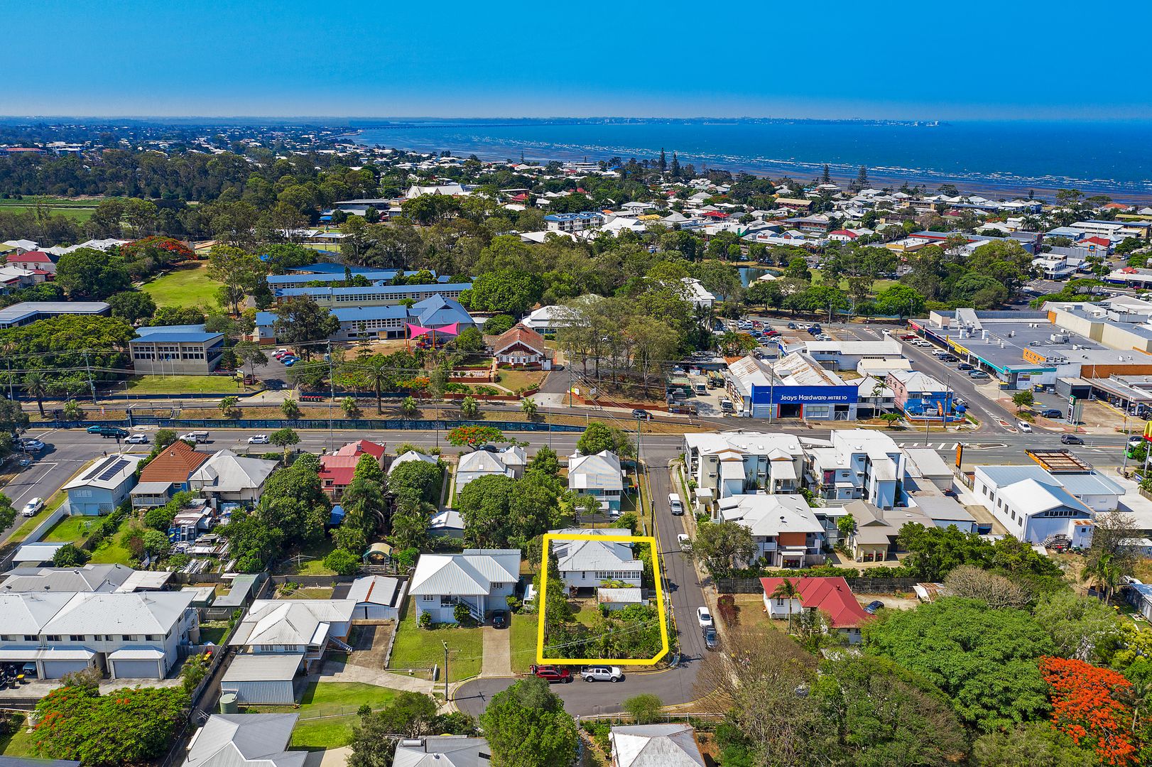 9 Derrls Lane, Sandgate Property History & Address Research Domain