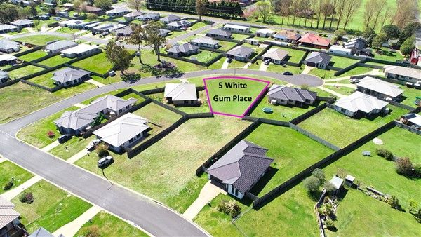 5 White Gum Place, Guyra NSW 2365, Image 0