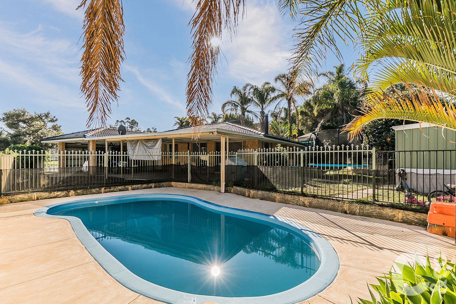 4 bedrooms House in 11 Mercer Court LEDA WA, 6170