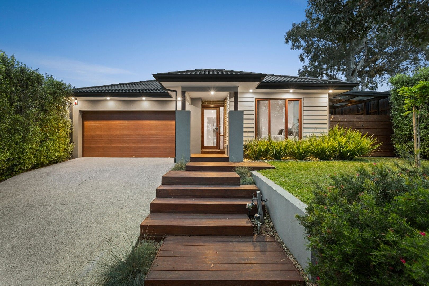 4 bedrooms House in 13 Ashgrove Crescent MERNDA VIC, 3754