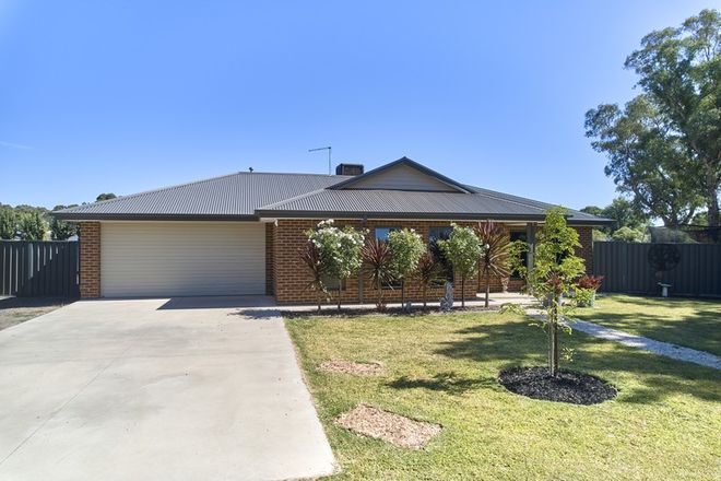 Picture of 2 Boomerang Place, HEATHCOTE VIC 3523