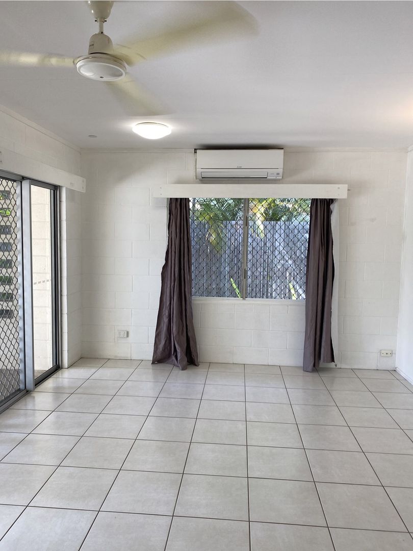 Dyer Street, Pallarenda QLD 4810 2 beds apartment for Rent, 330