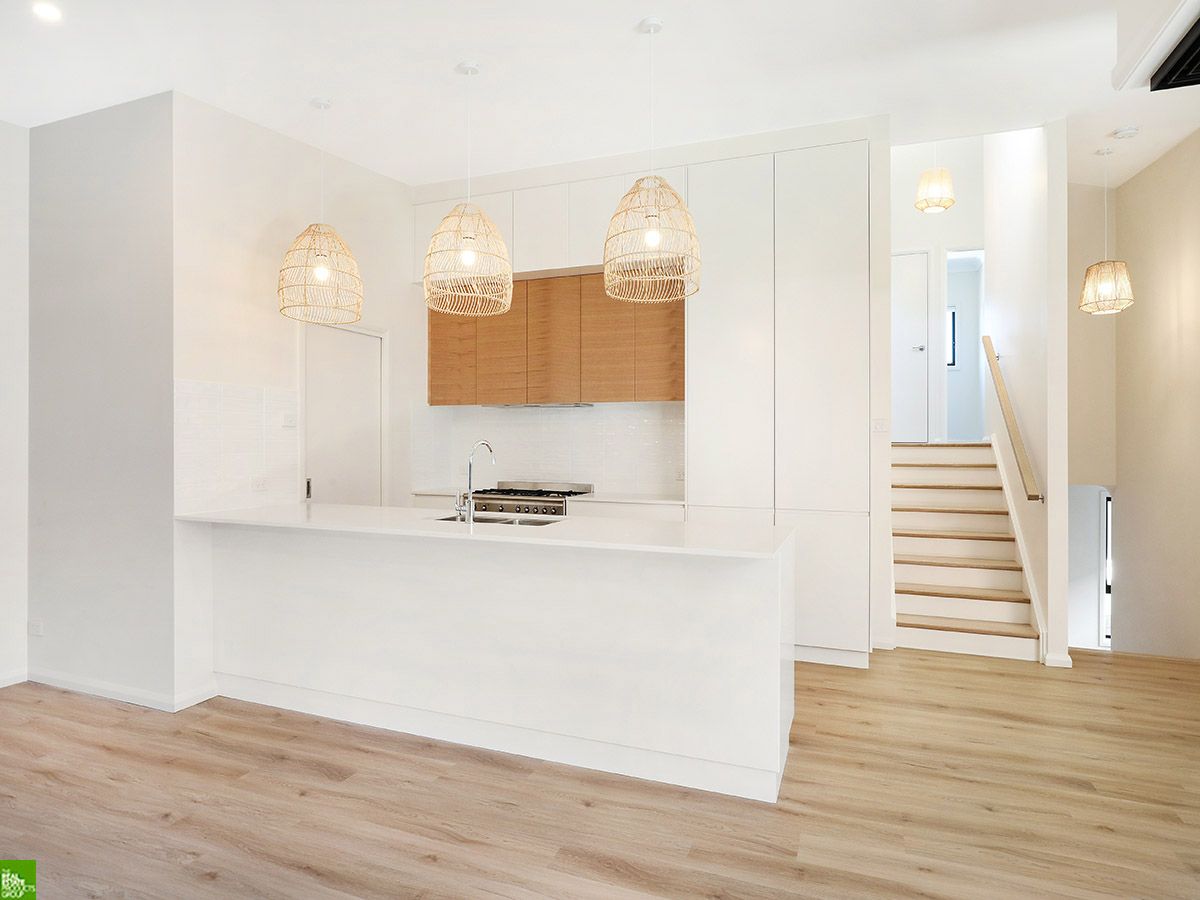 3 bedrooms Townhouse in 2/214 Princes Highway FIGTREE NSW, 2525