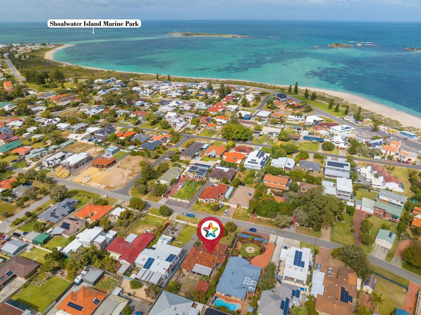 4 bedrooms House in 42 Fifth Avenue SHOALWATER WA, 6169