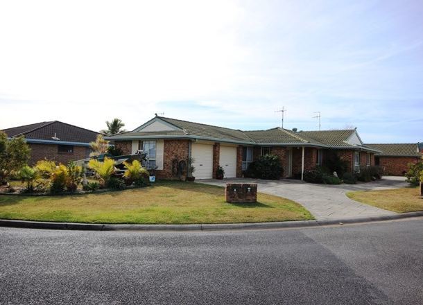 1/7 Mayfair Place, Forster NSW 2428
