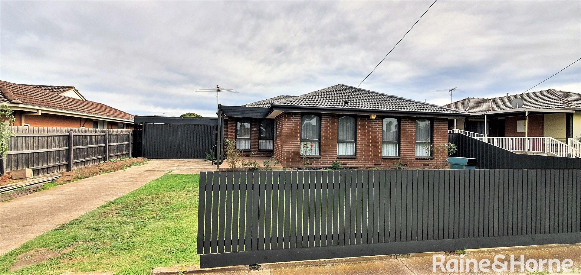3 bedrooms House in 105 Kings Rd KINGS PARK VIC, 3021