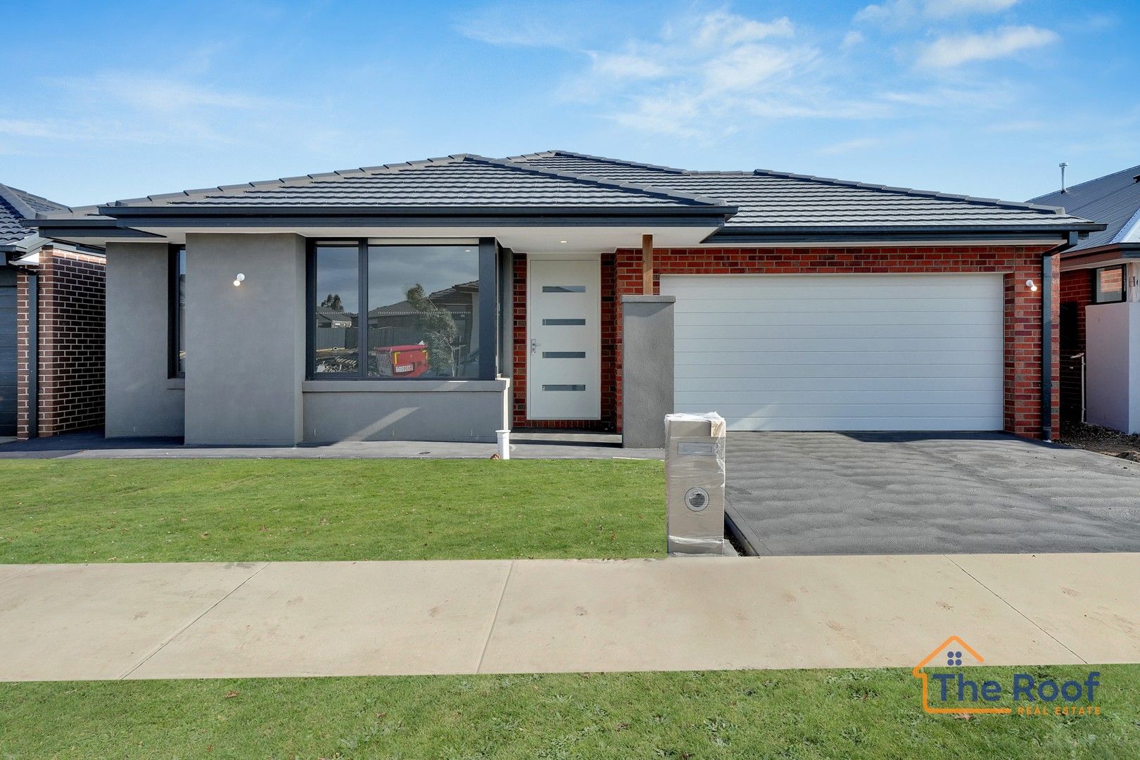 4 bedrooms House in 9 Cobungra Road WEIR VIEWS VIC, 3338