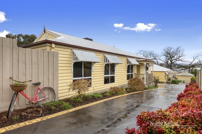Picture of 2/8 Armstrong Grove, YARRA GLEN VIC 3775