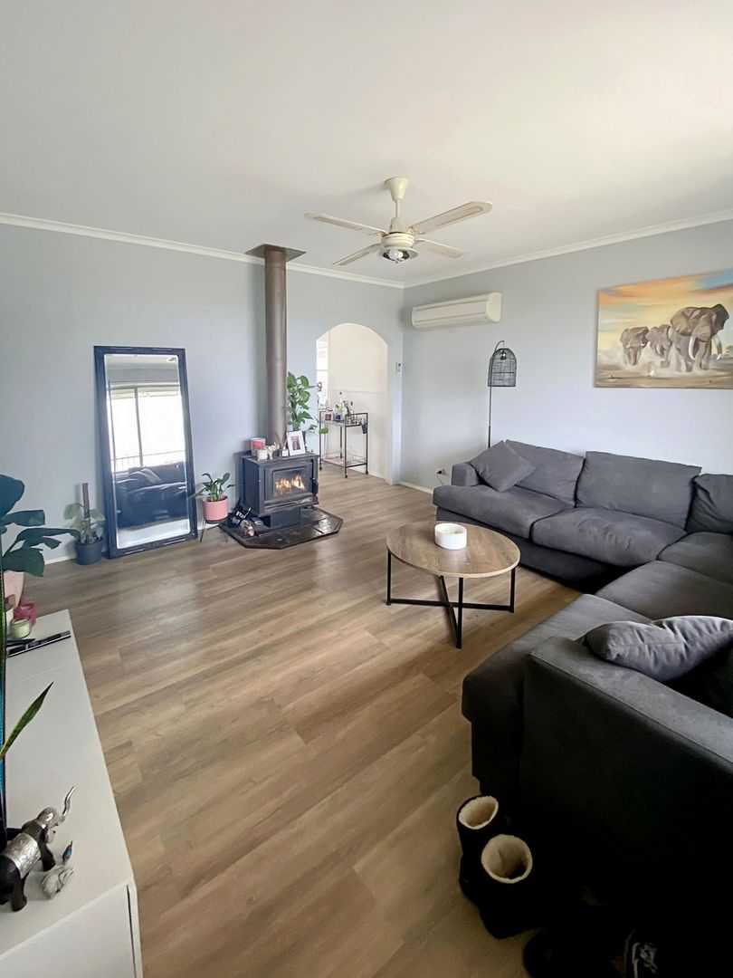 16 Byrne Street, Leongatha VIC 3953 House For Rent Domain