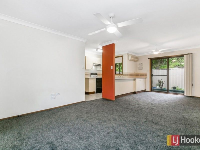 1/166 Albany Street, Point Frederick NSW 2250, Image 2