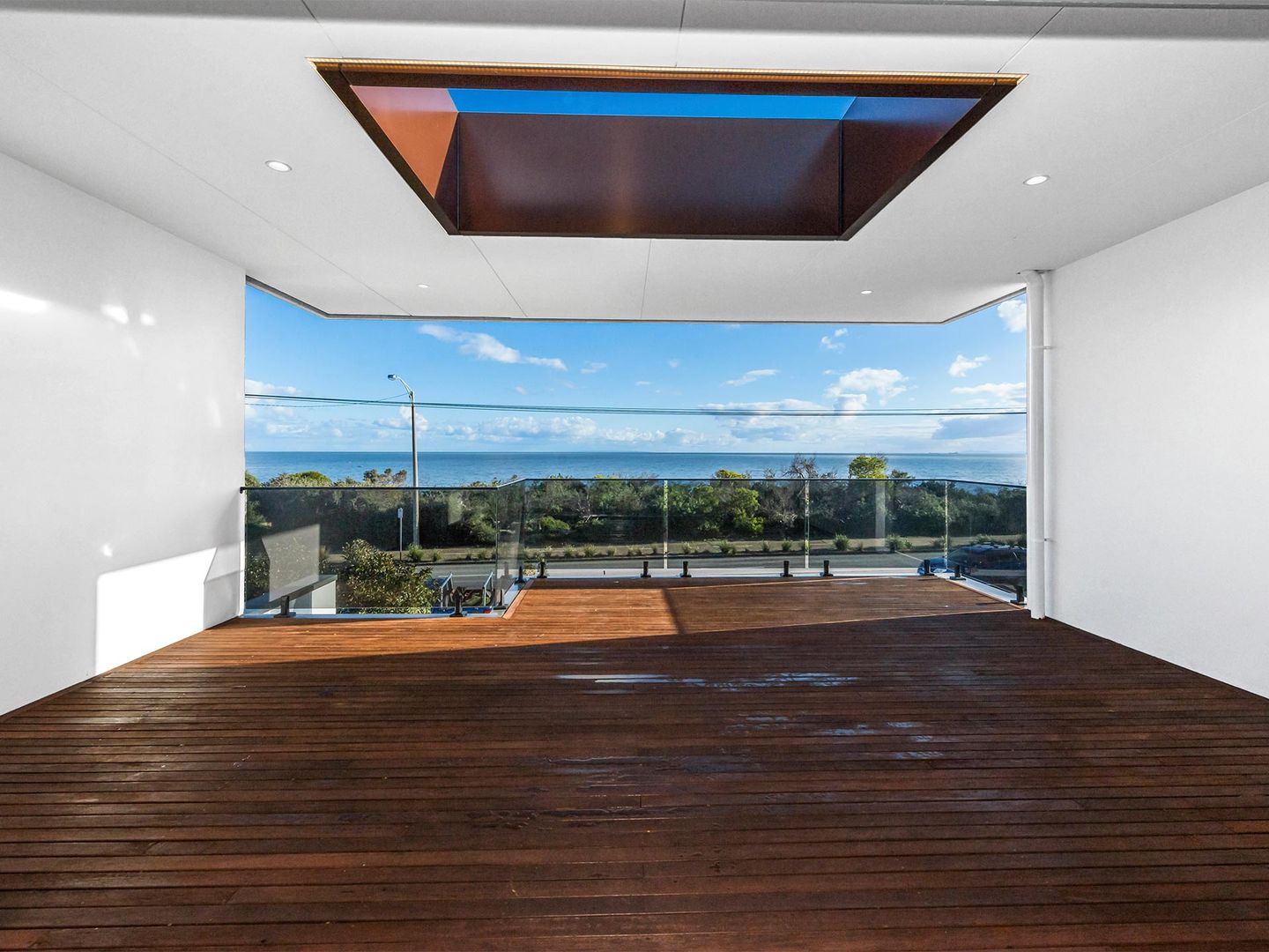 4 bedrooms House in 2/273 Beach Road BLACK ROCK VIC, 3193