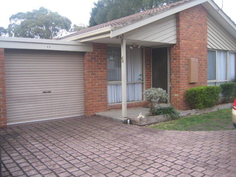 4/12 Young Street, Epping VIC 3076, Image 0