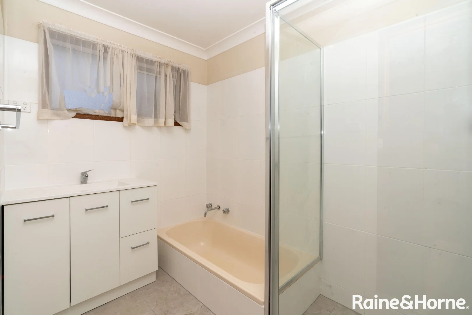 Additional image 7 of 15 Miller Avenue, Tolland NSW 2650