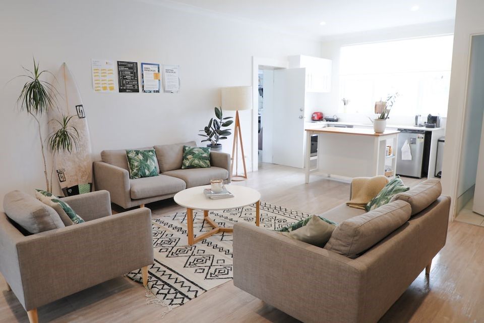 2 bedrooms Apartment / Unit / Flat in 1/1453 Pittwater Road NARRABEEN NSW, 2101