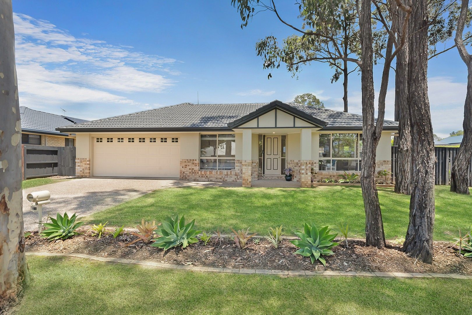 4 bedrooms House in 21 Eden Crescent SPRINGFIELD LAKES QLD, 4300