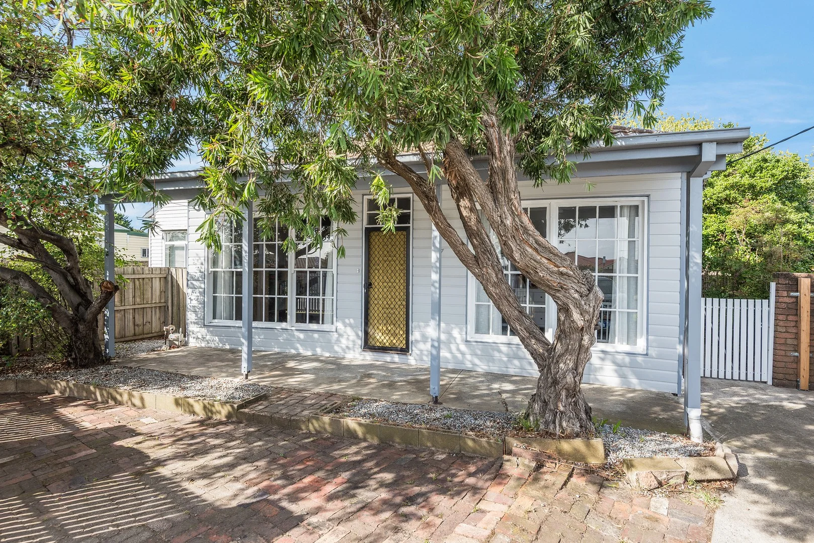 27 Tucker Street, Breakwater VIC 3219