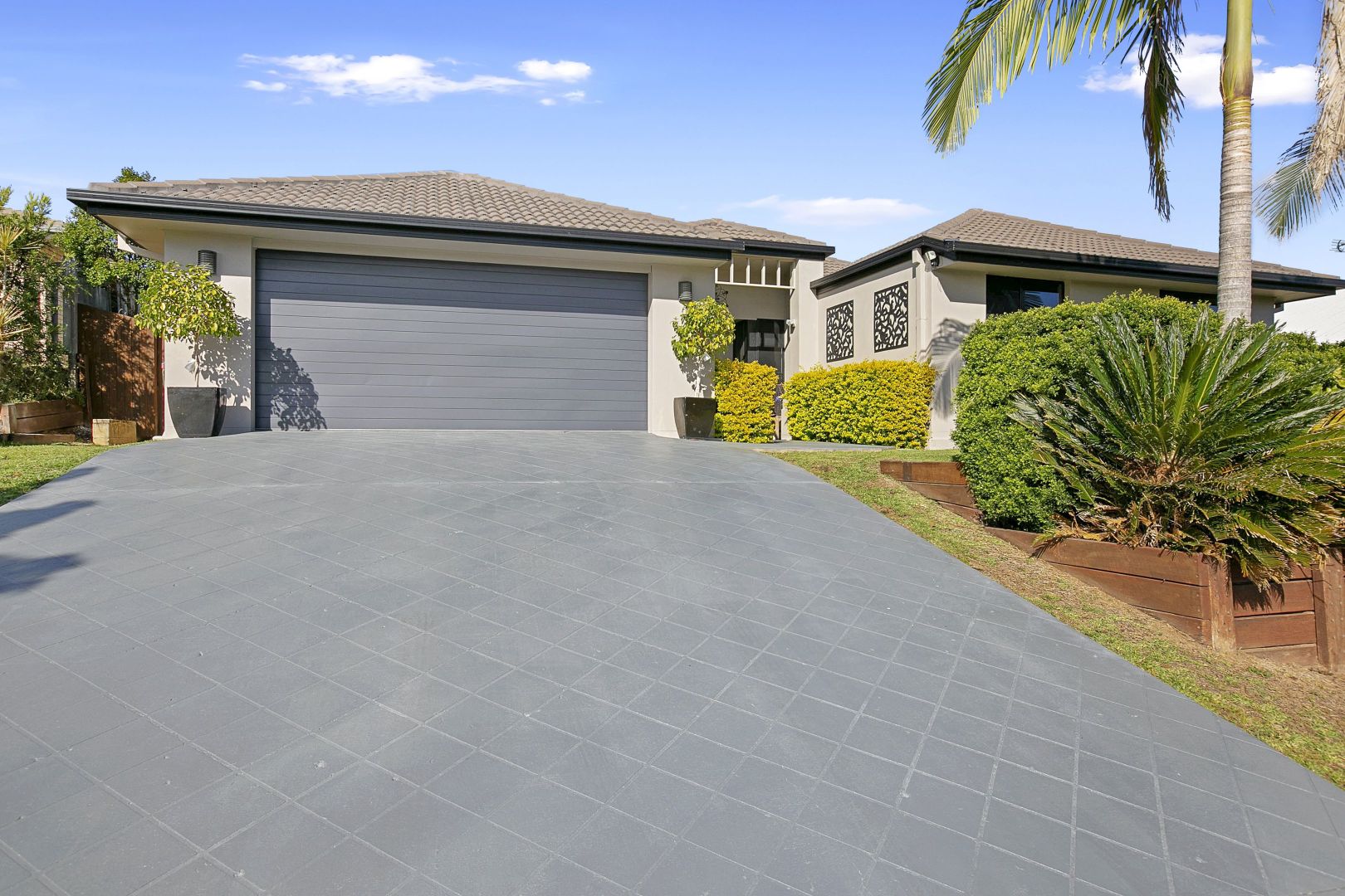 8 Chairmans Close, Jones Hill QLD 4570