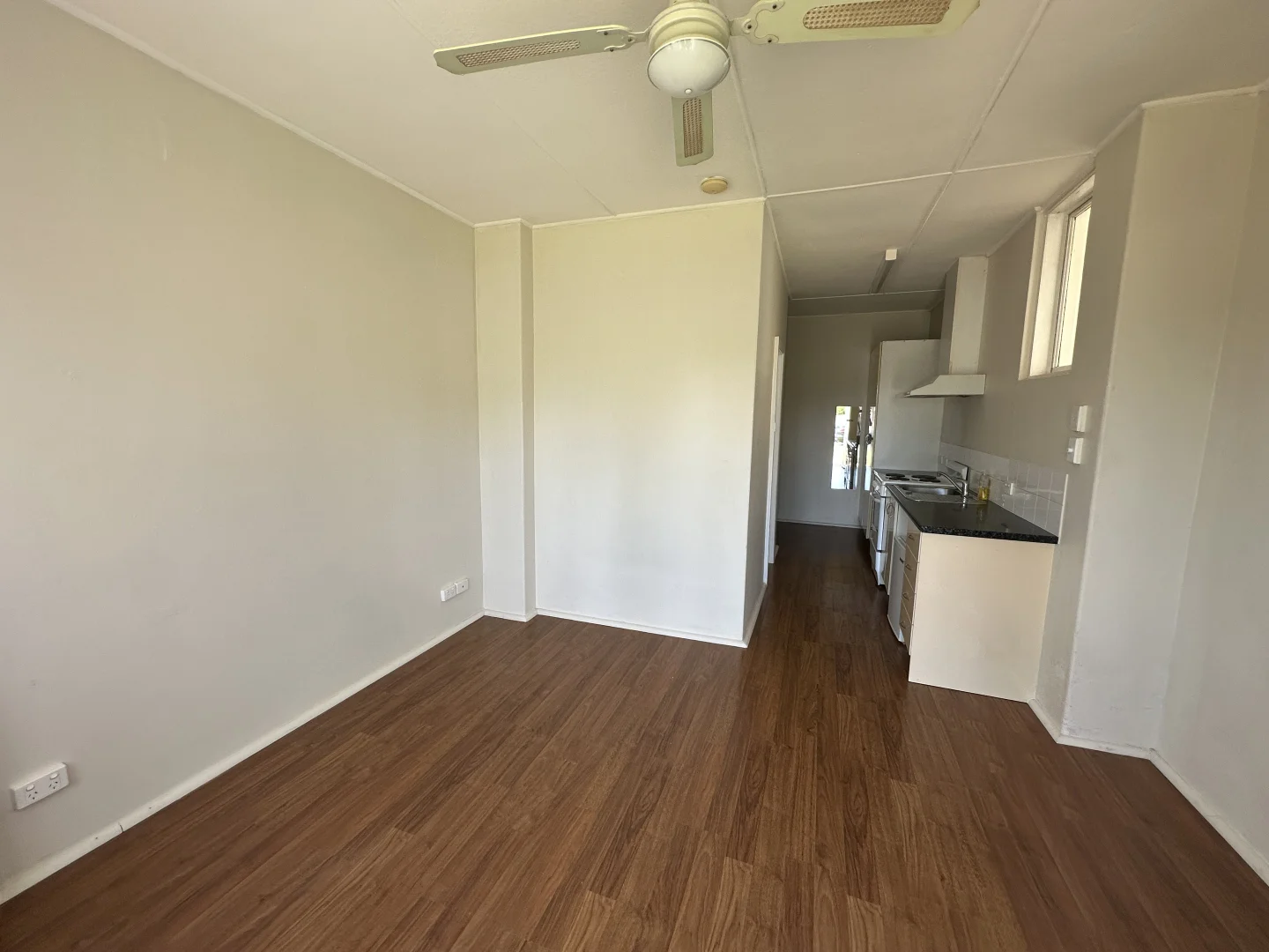 Additional image 4 of 4/8-10 Robertson Street, Tumut NSW 2720