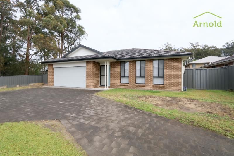 4 bedrooms House in 41 Billabong Drive CAMERON PARK NSW, 2285