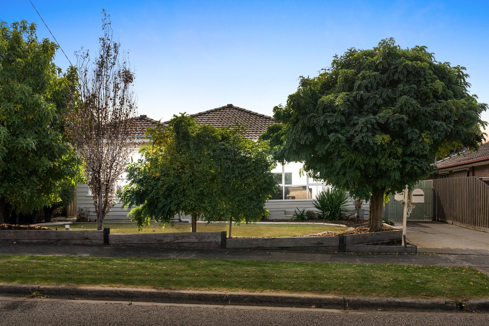 6 Ernest Street, Bell Post Hill VIC 3215 Domain