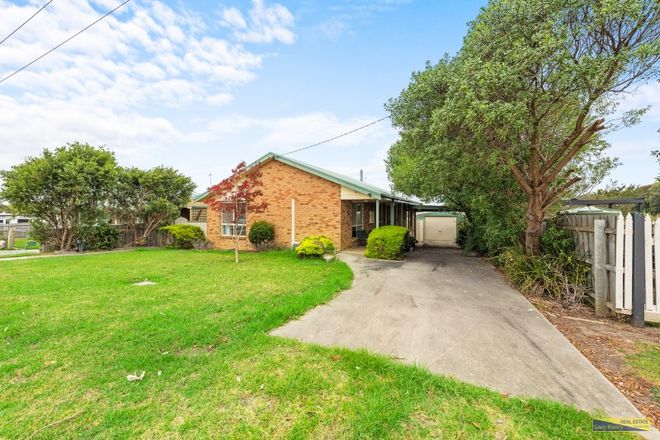Picture of 6 Hunters Lane, LAKES ENTRANCE VIC 3909