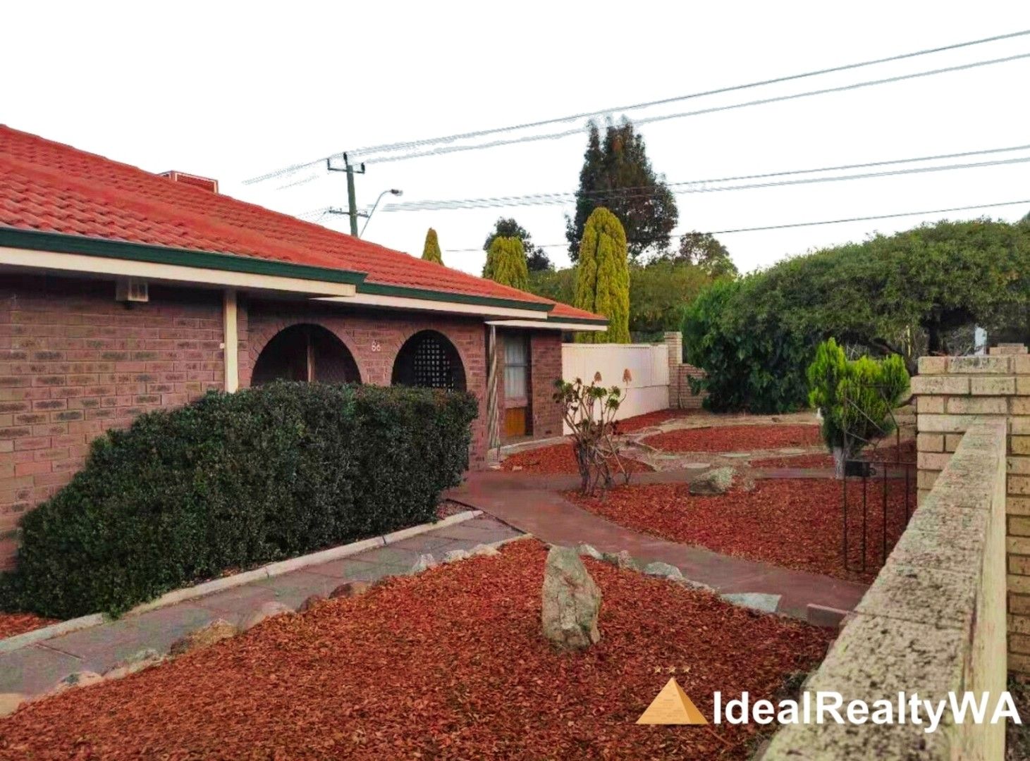 4 bedrooms House in 68 Burren Gate WILLETTON WA, 6155