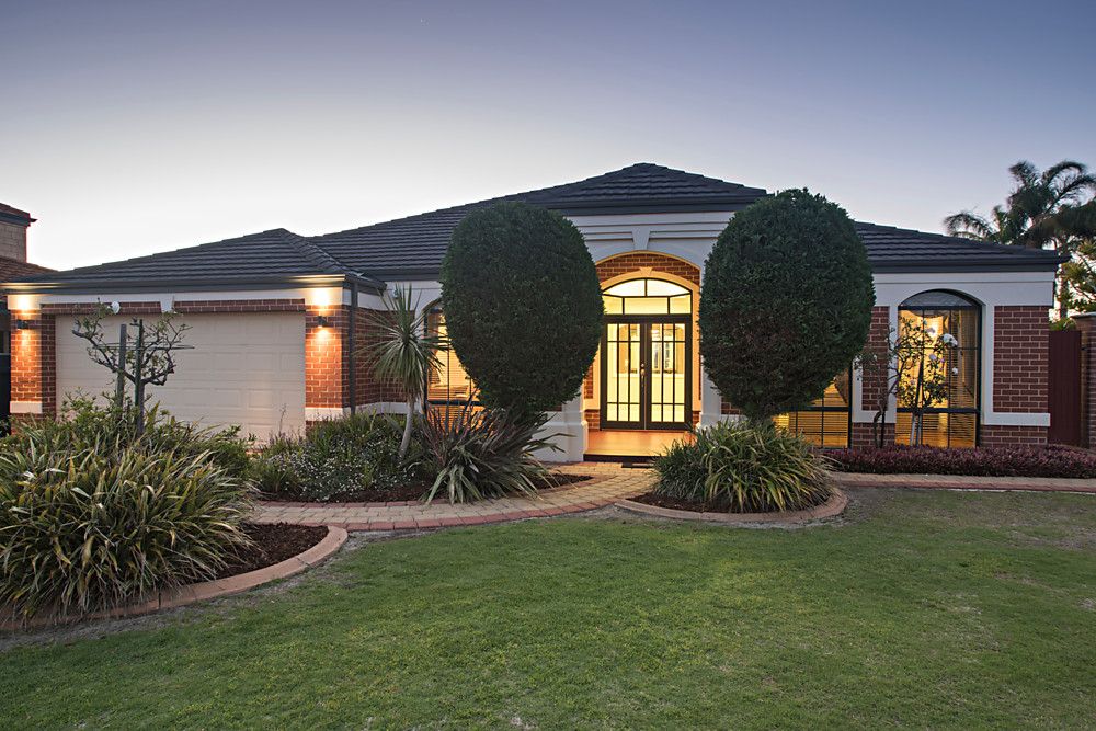 35 Meadowbank Gardens, Hillarys WA 6025, Image 0