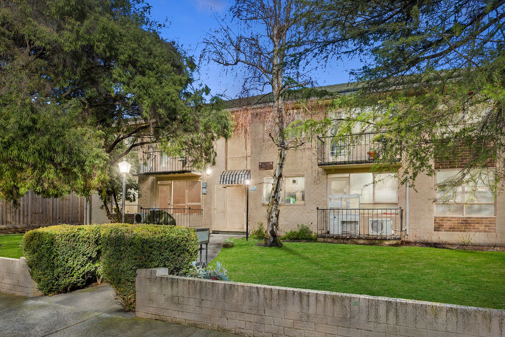 8/2325 Warley Road, Malvern East Property History & Address Research