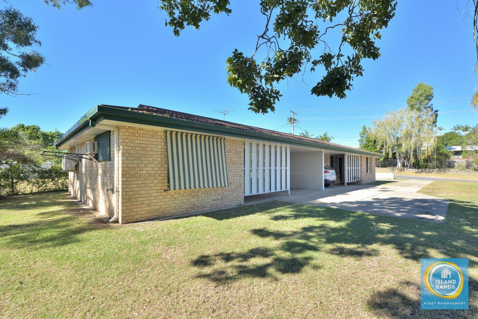 2 bedrooms Duplex in 2/8 Hayes Avenue BOYNE ISLAND QLD, 4680