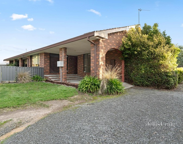 18 Jemacra Place, Mount Clear VIC 3350