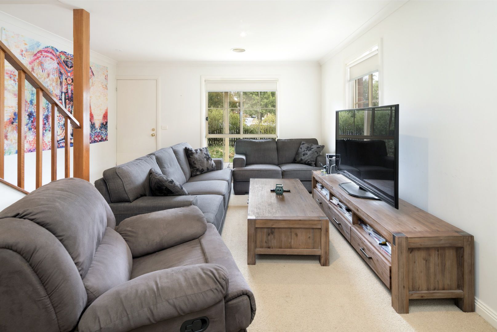 8 Eureka Gardens, Eureka VIC 3350, Image 1