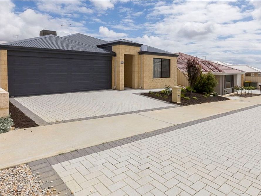 3 bedrooms House in 33 Basico Avenue SINAGRA WA, 6065